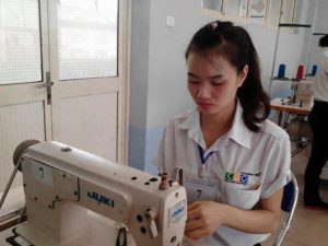 Tuyen sinh thuc tap sinh di nhat 9 nu nganh may 1